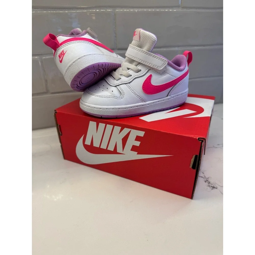 Nike adorable court